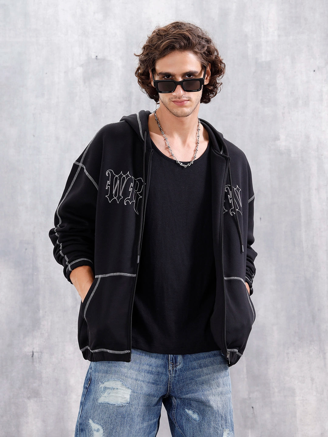 Oversized Fit Zip-Through Hoodie With Contrast Stitch | Black – Wrogn