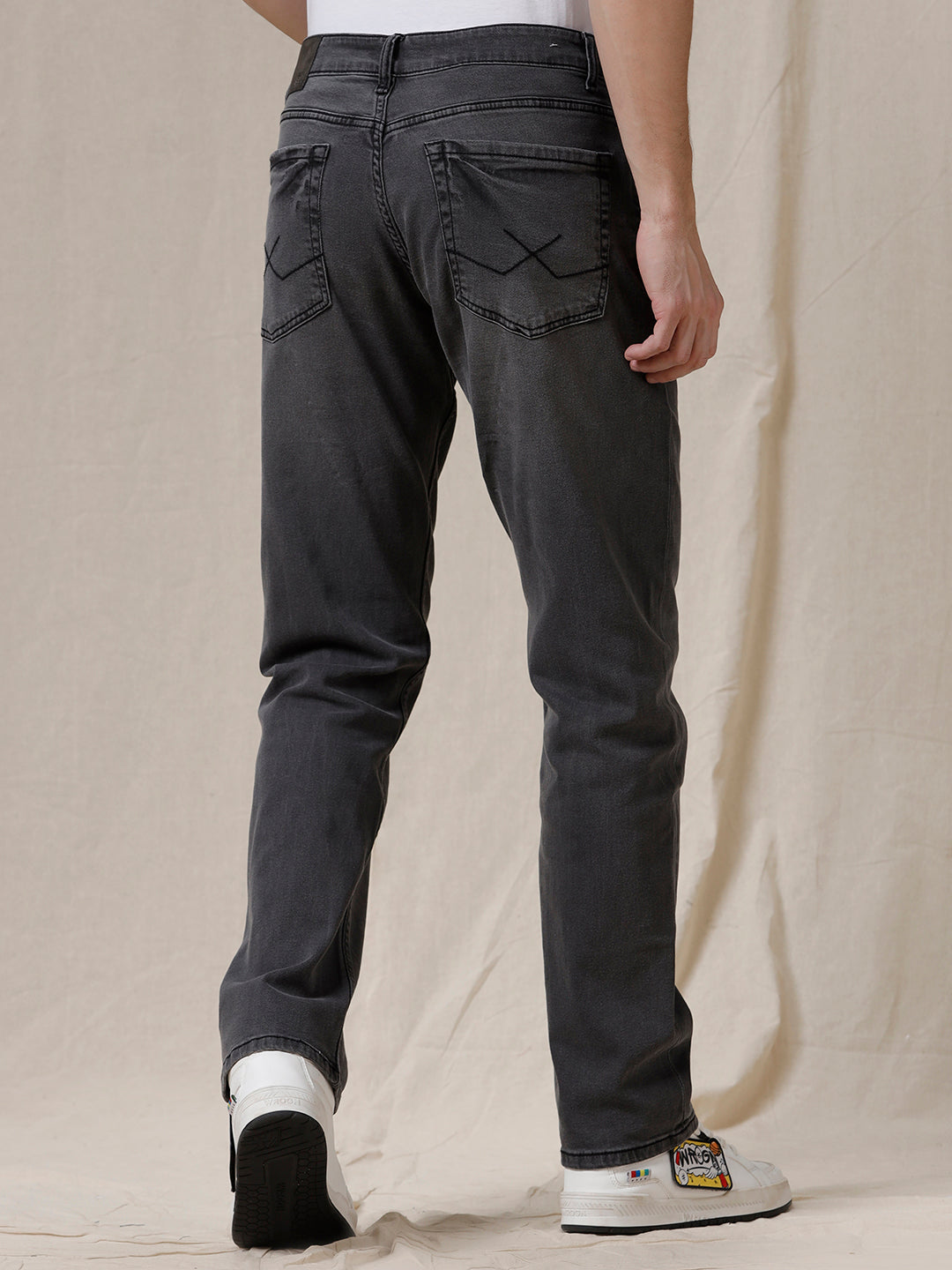 Grey Anti Fit Solid Jeans