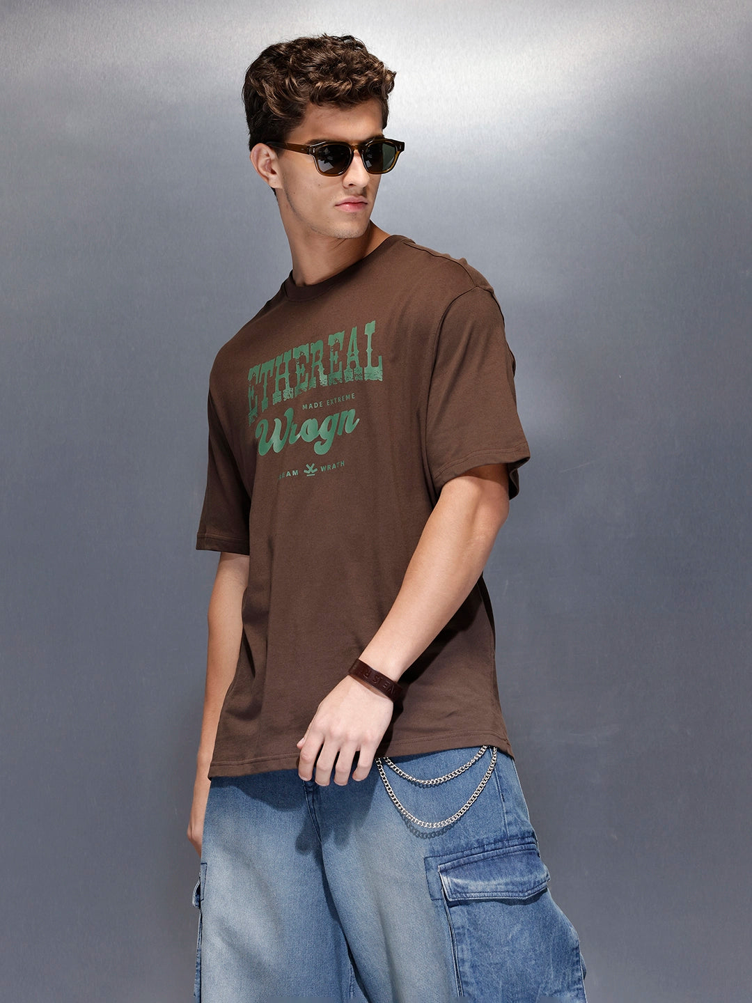 Men’s oversized graphic print t-shirt | Brown