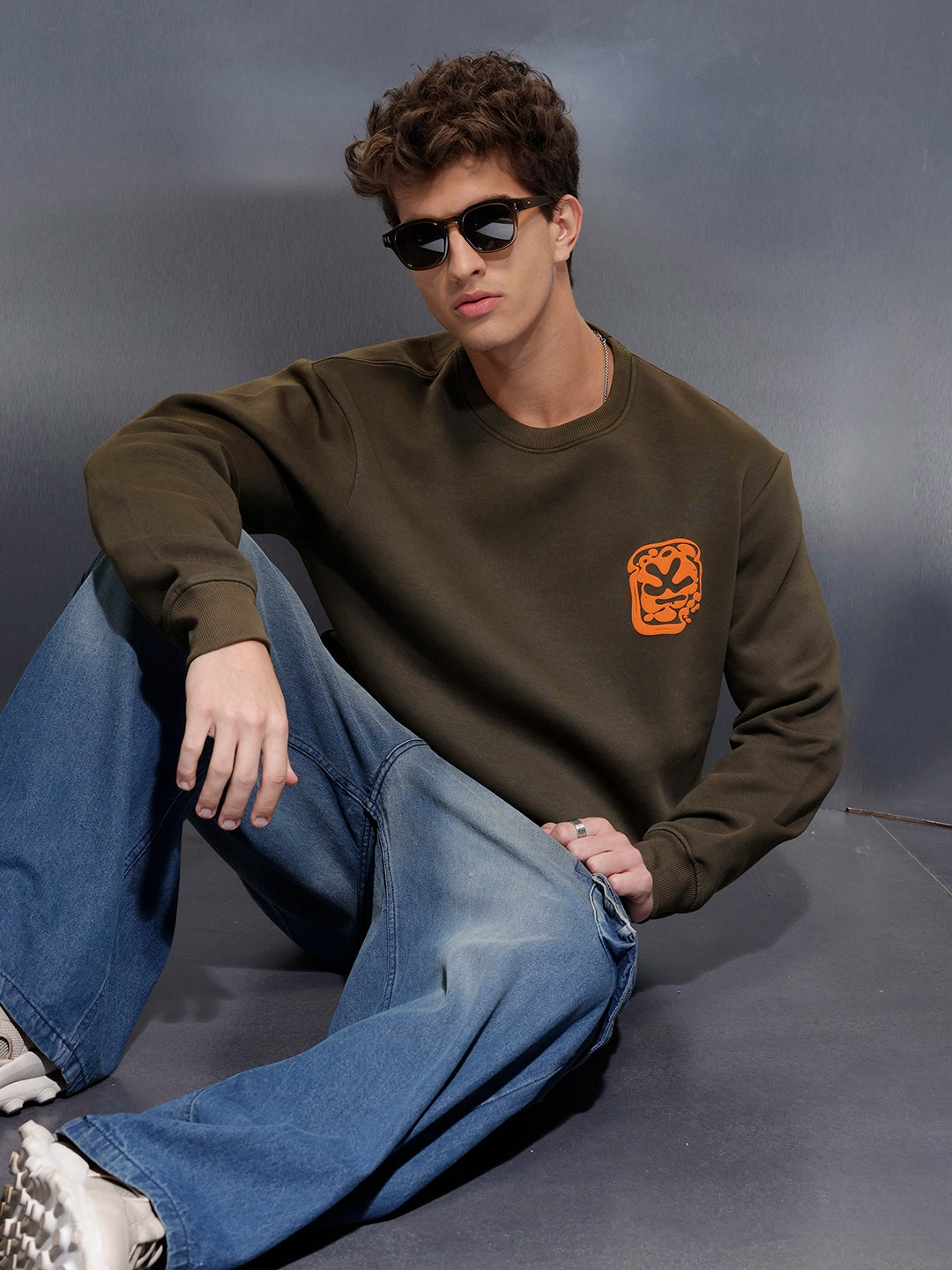 Graphic Accent Sweatshirt | Olive