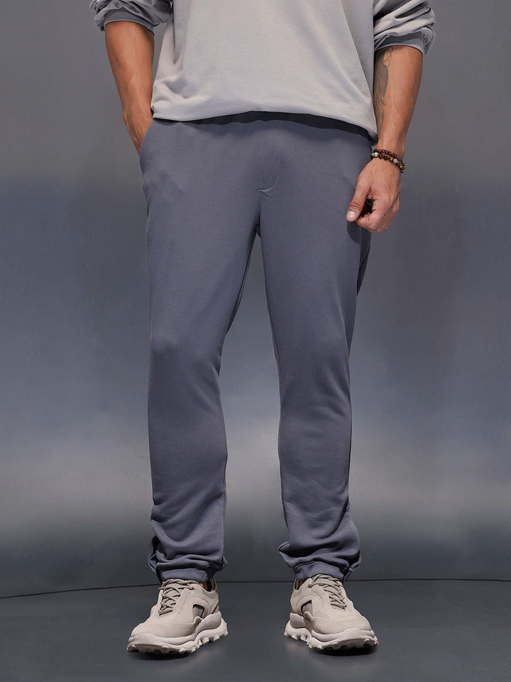 Men’s Minimal Straight Fit knit jogger | Dark Grey