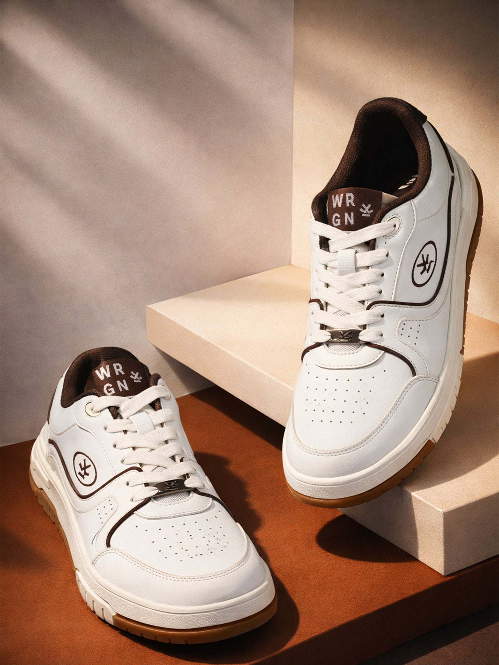 Sneakers  |  Greyhound Toast