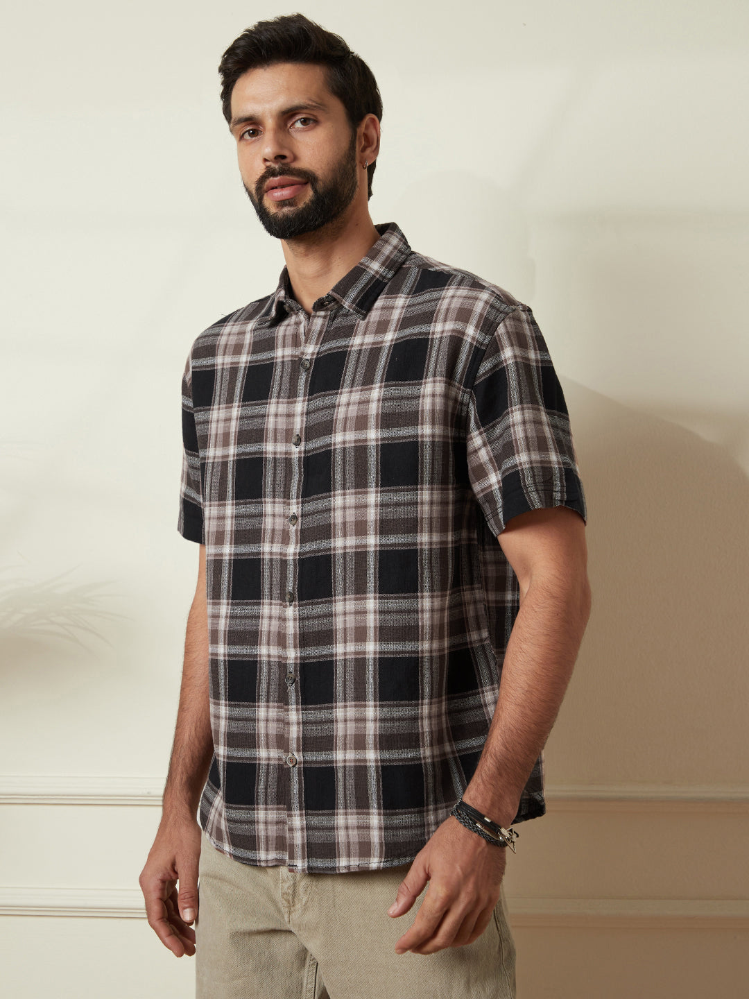 Checked Comfort Fit Shirt in Black