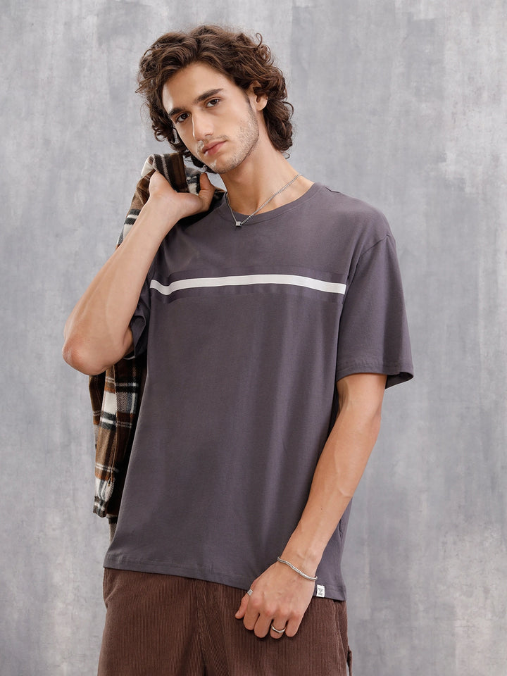 Front Striper Print Tee | Grey