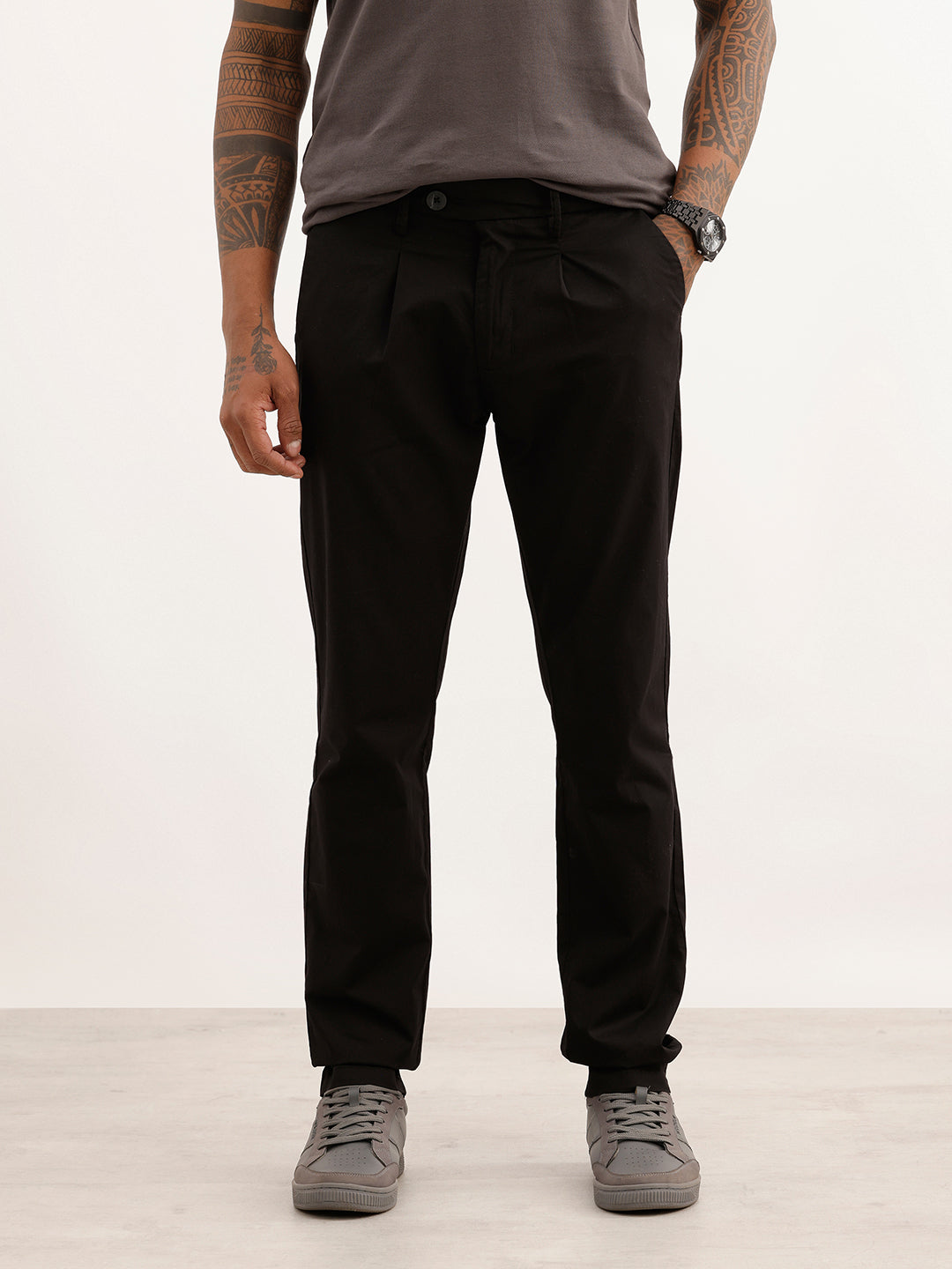 Solid Slim Fit Pleated Trouser | Black