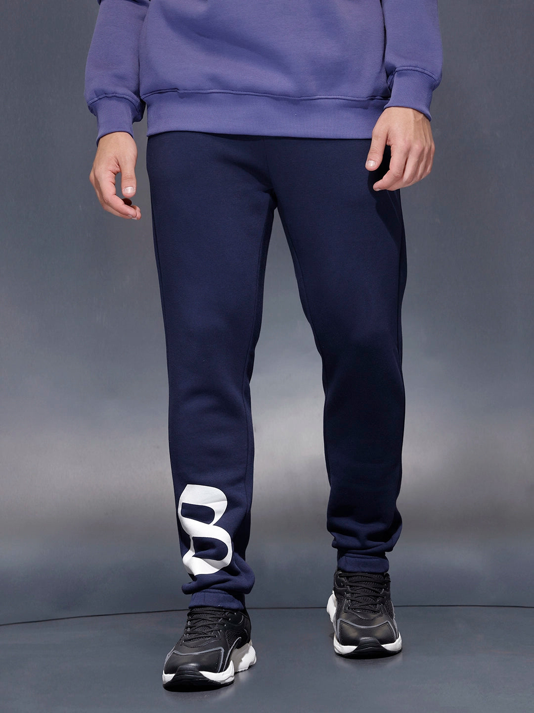 Men's casual slim fit jogger with placement graphic print | Navy Blue