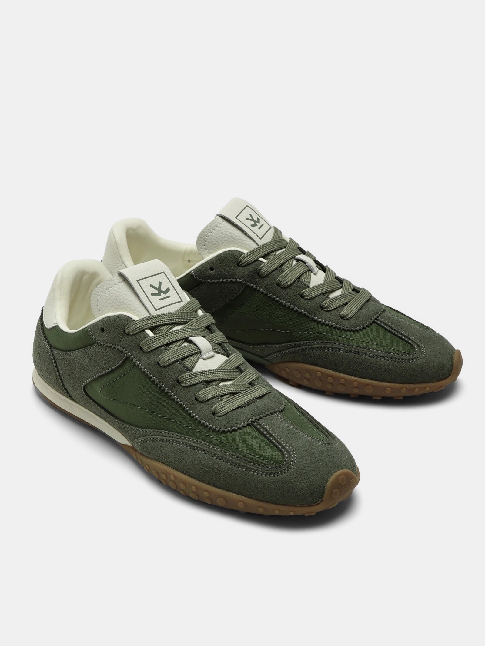 Sneakers | Stinger Basil