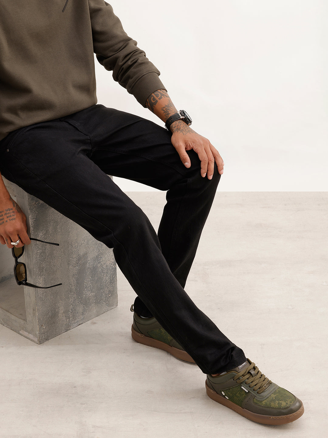 Solid Slim Fit Denim Jeans | Black