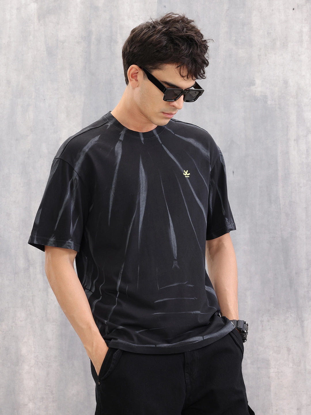 Grunge Look Oversized Fit T-shirt With Hd Logo Print | Black