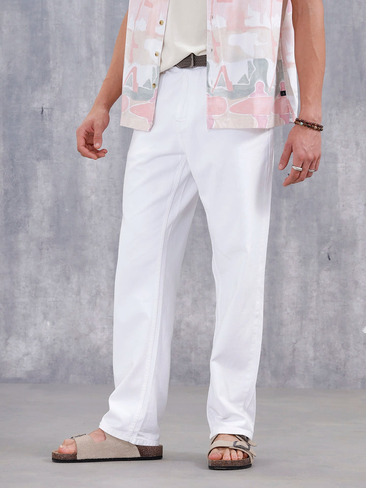 Anti-Fit Distressed Jeans | White