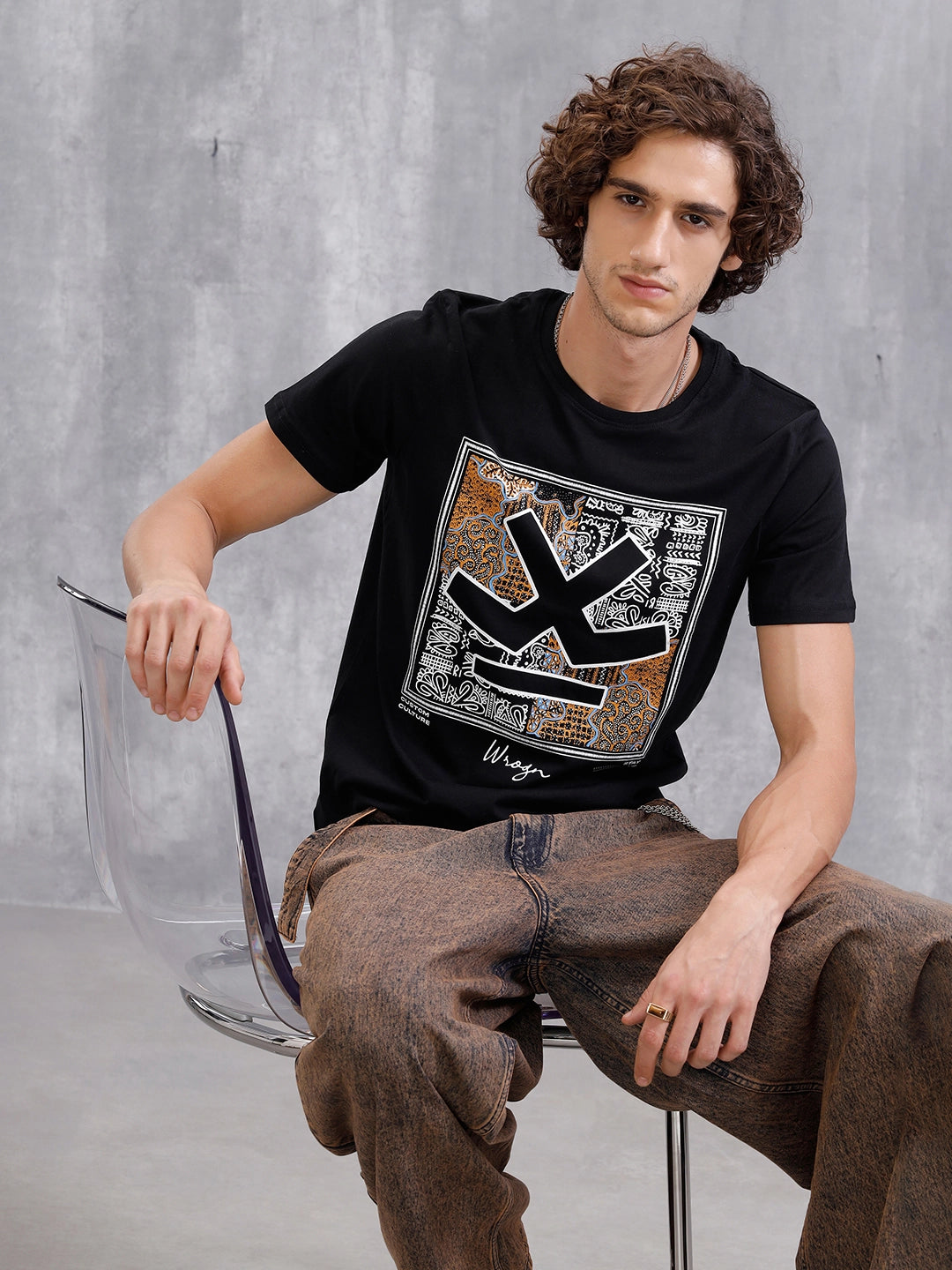 Bandana Logo Printed Slim Fit T-Shirt | Black