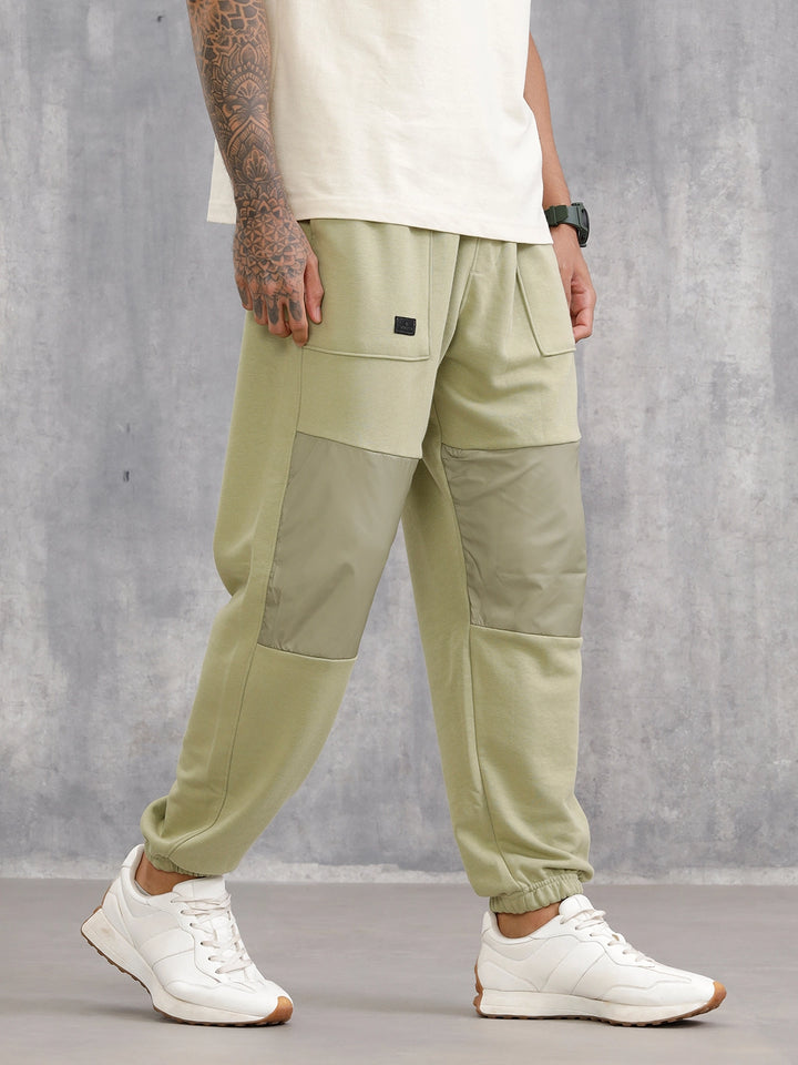 Tonal Colourblock Comfort Fit Jogger | Olive
