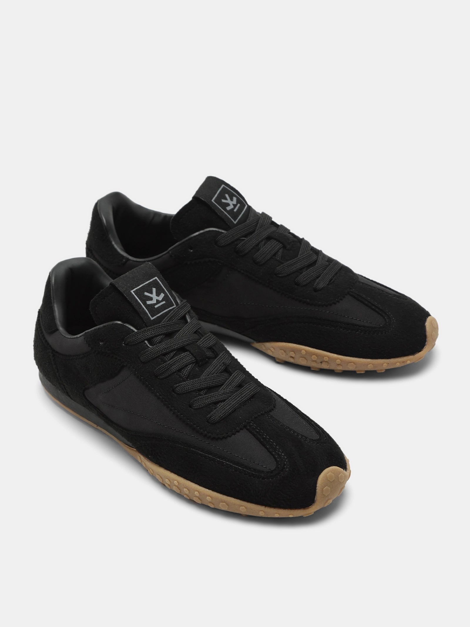 Sneakers | Stinger Eclipse