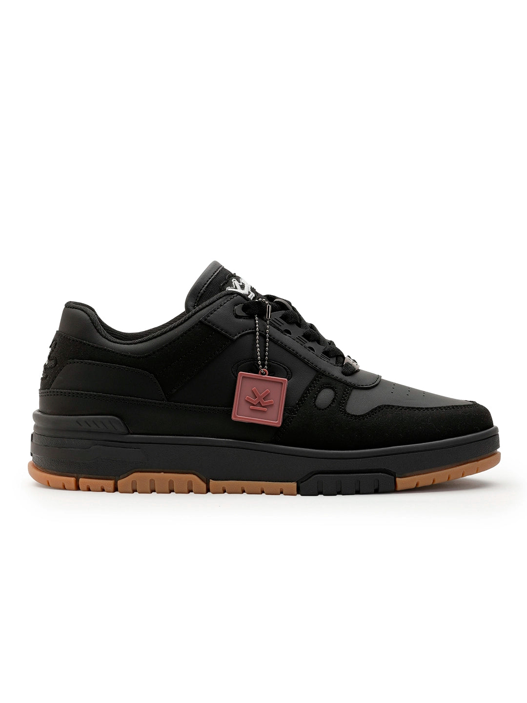 Sneakers  |  Greyhound Apex
