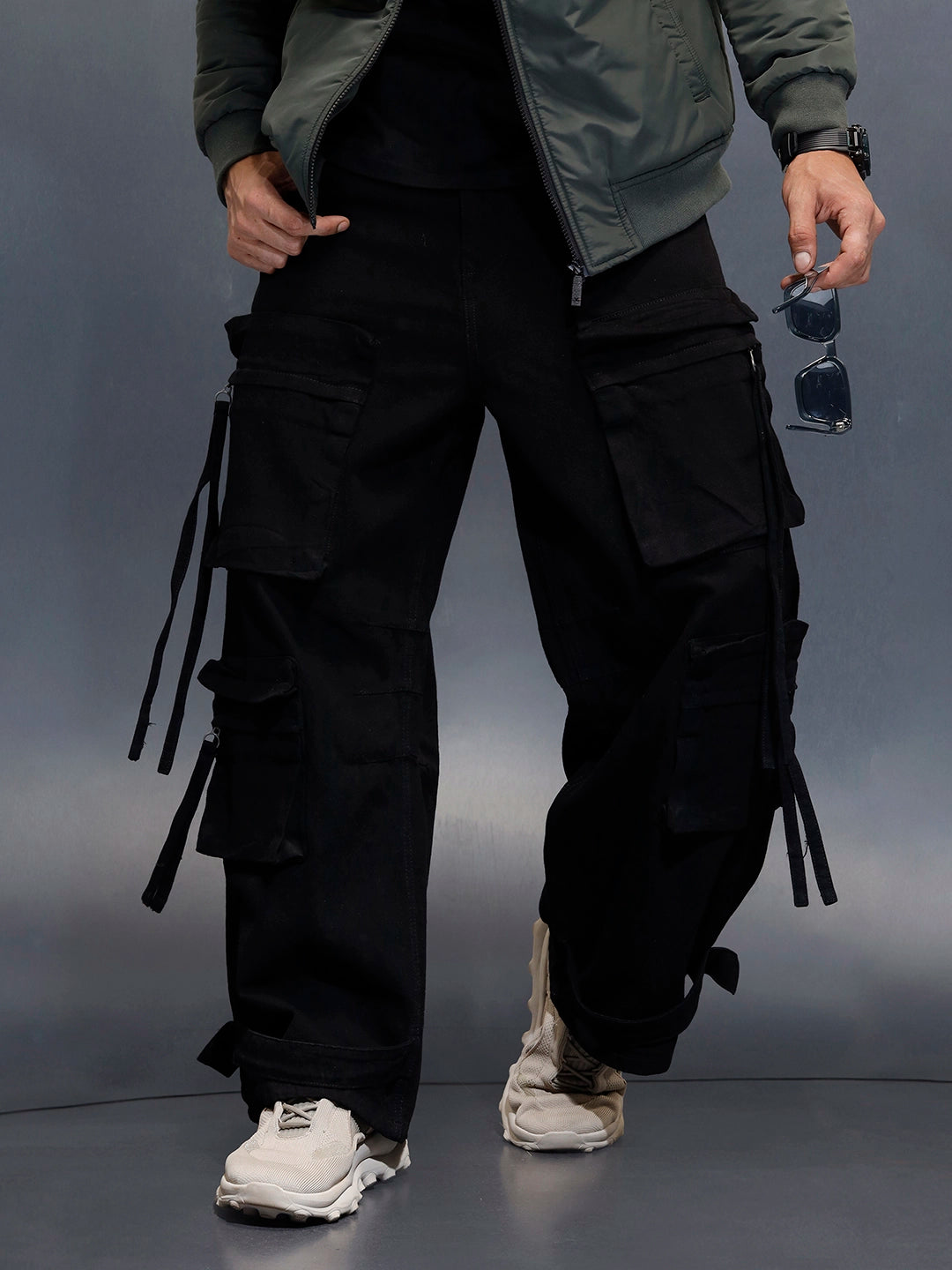 Men's Twelve Pocket Baggy Cargo  | Black