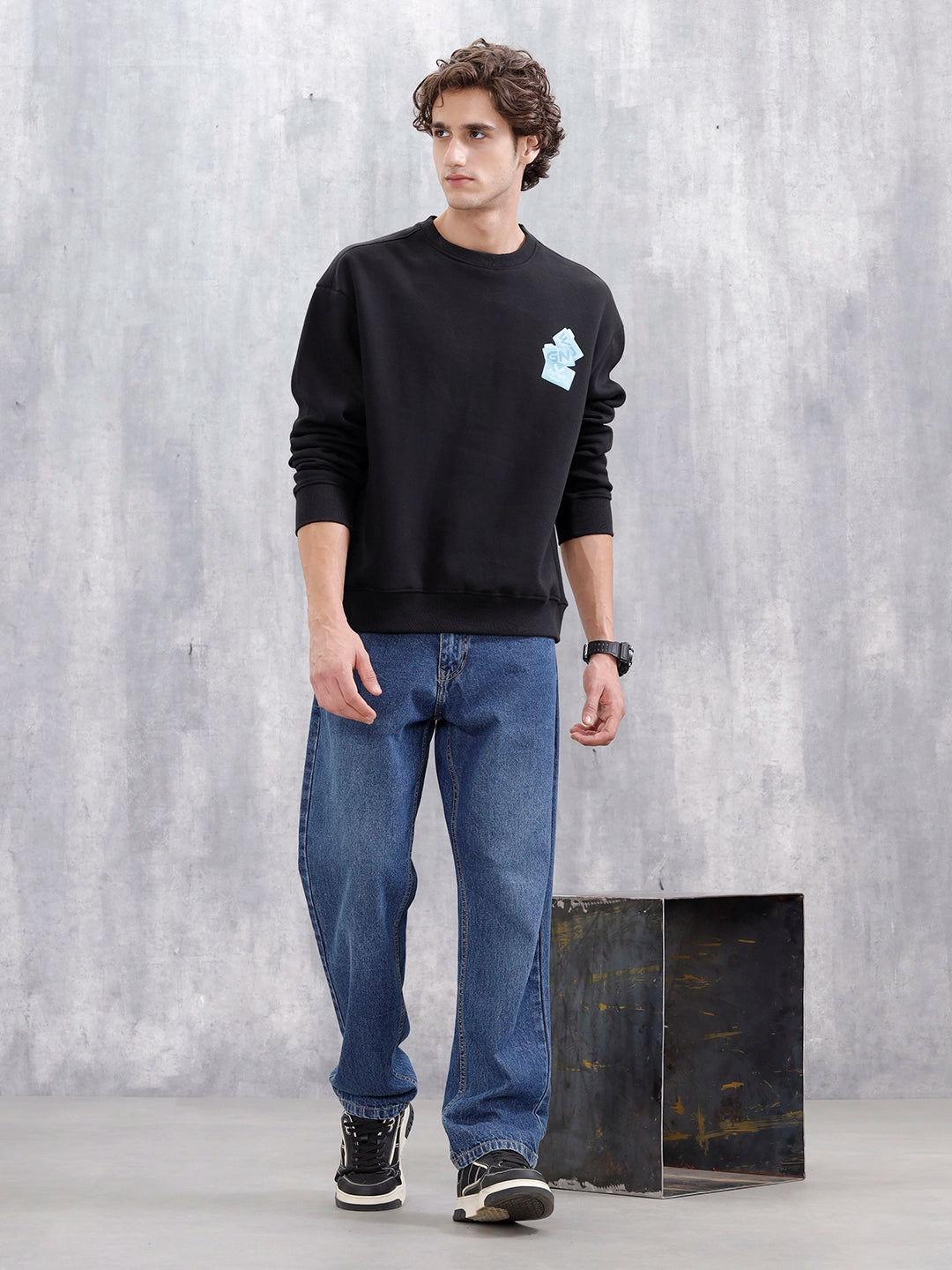 Casual Oversized Sweatshirt With Statement Graphic | Black