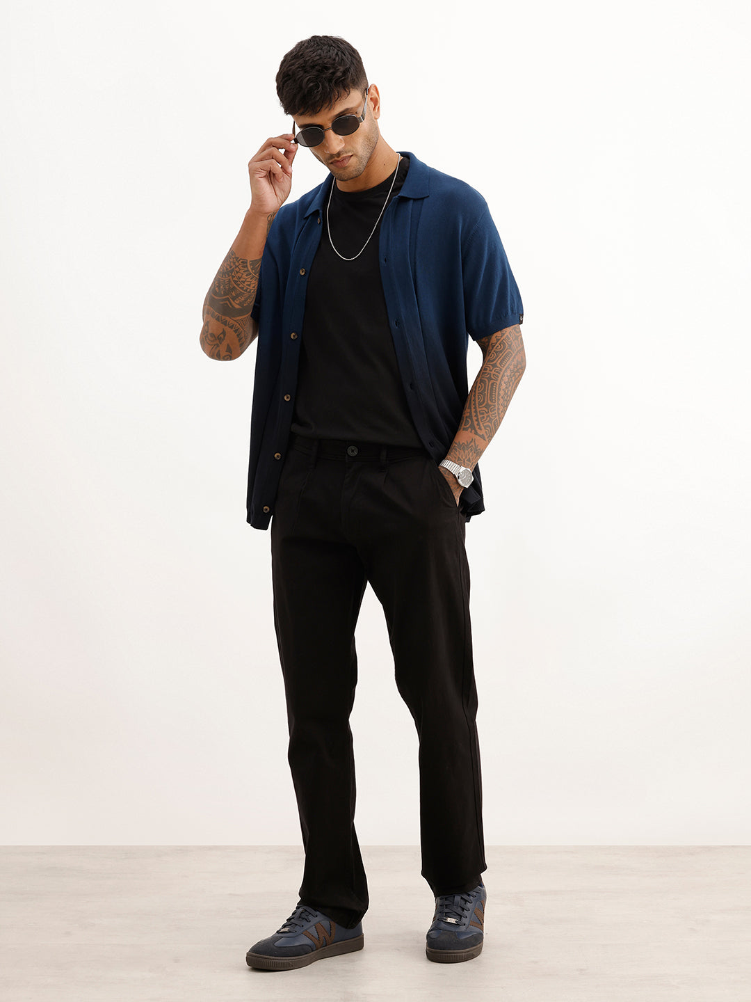 Solid Straight Fit Pleated Trouser | Black