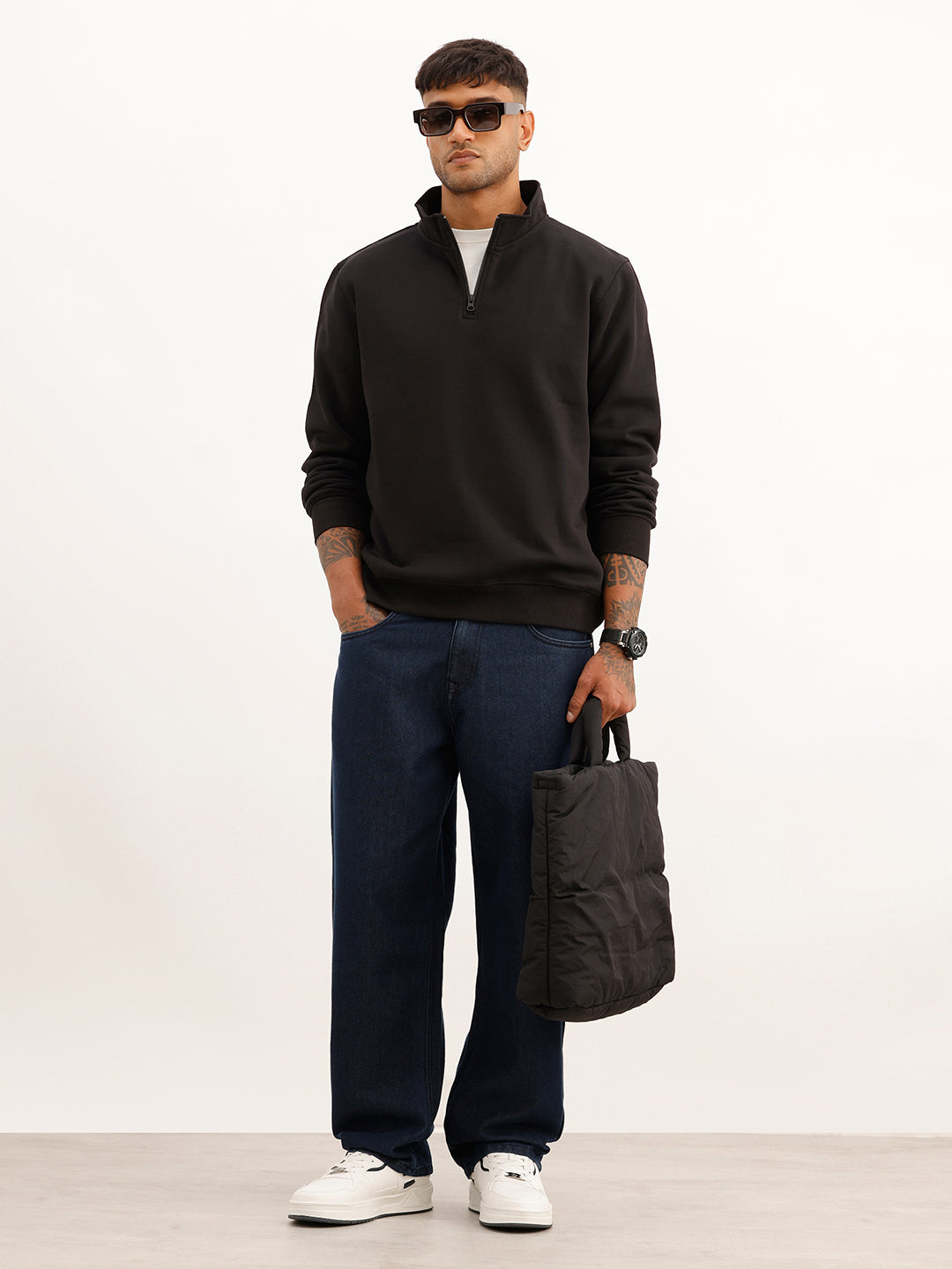 Solid Regular Quater Zipper Sweatshirt | Black