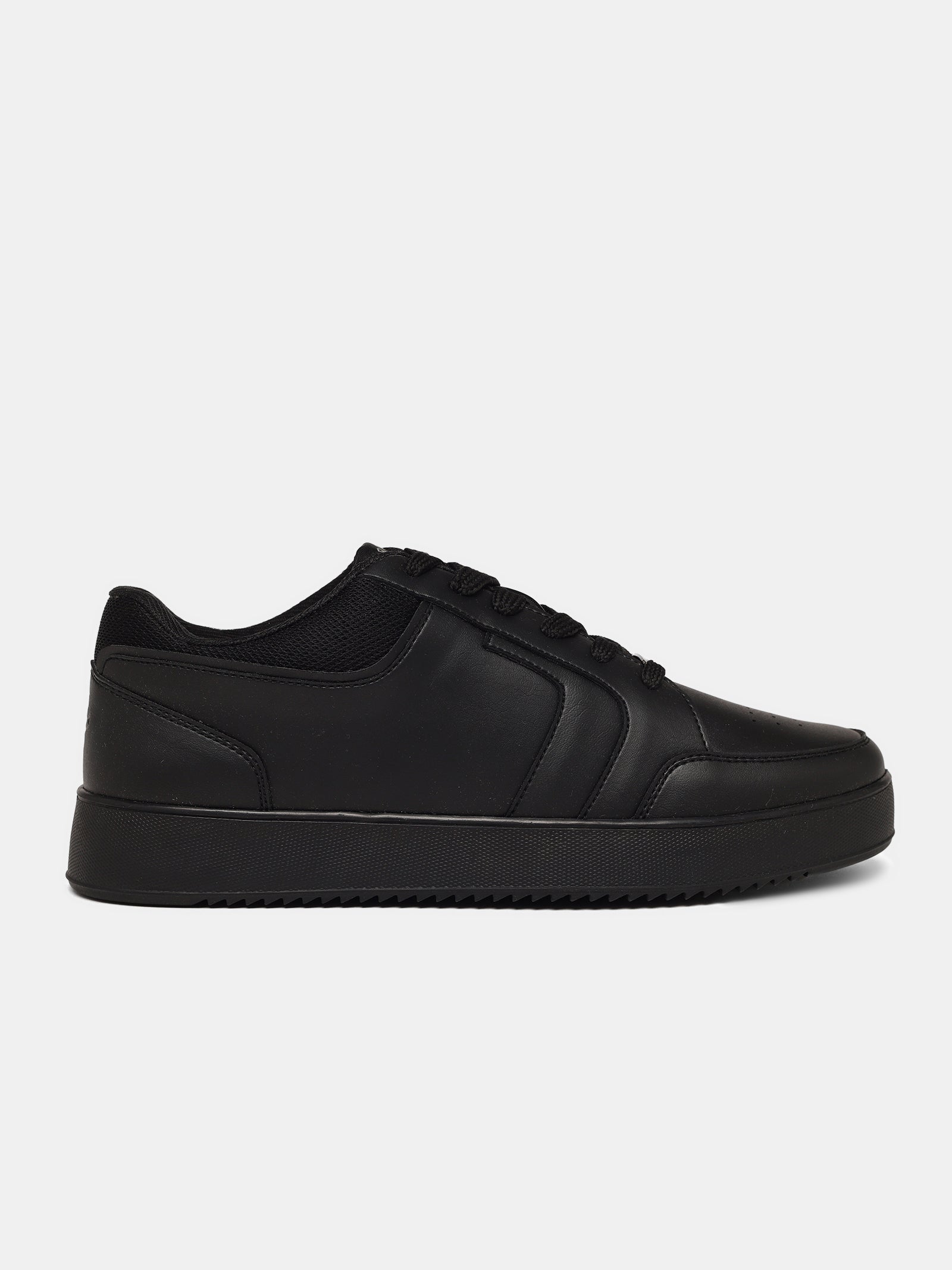 Sneakers  |  Bramble Shadowcraft