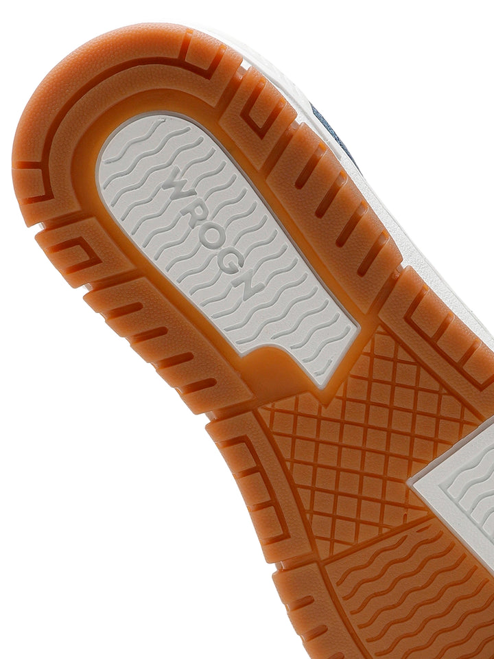 Sneakers  |  Greyhound Indigo Court