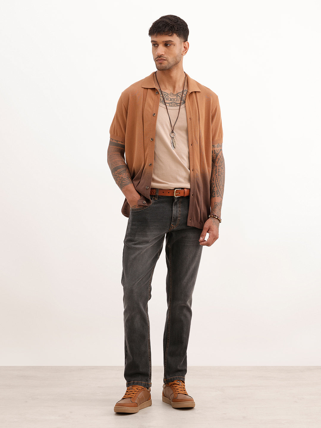 Faded Straight Fit Denim Jeans | Black | WJN100SR7612W