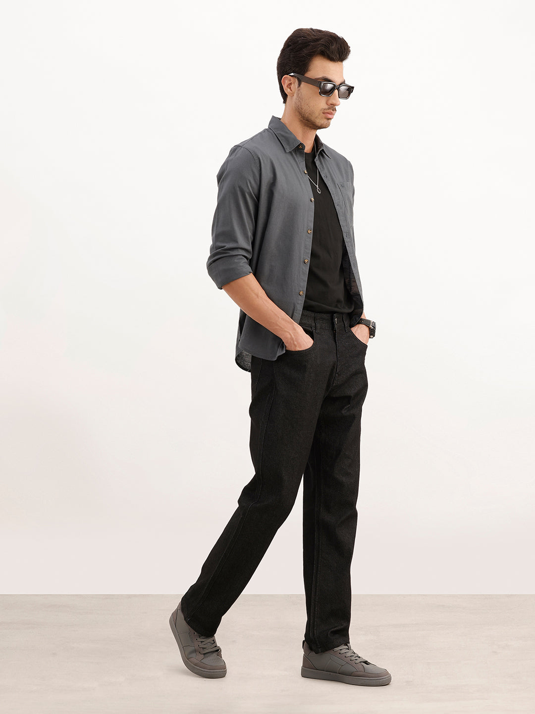 Solid Relaxed Mid Rise Denim Jeans | Black | WQJN2479M