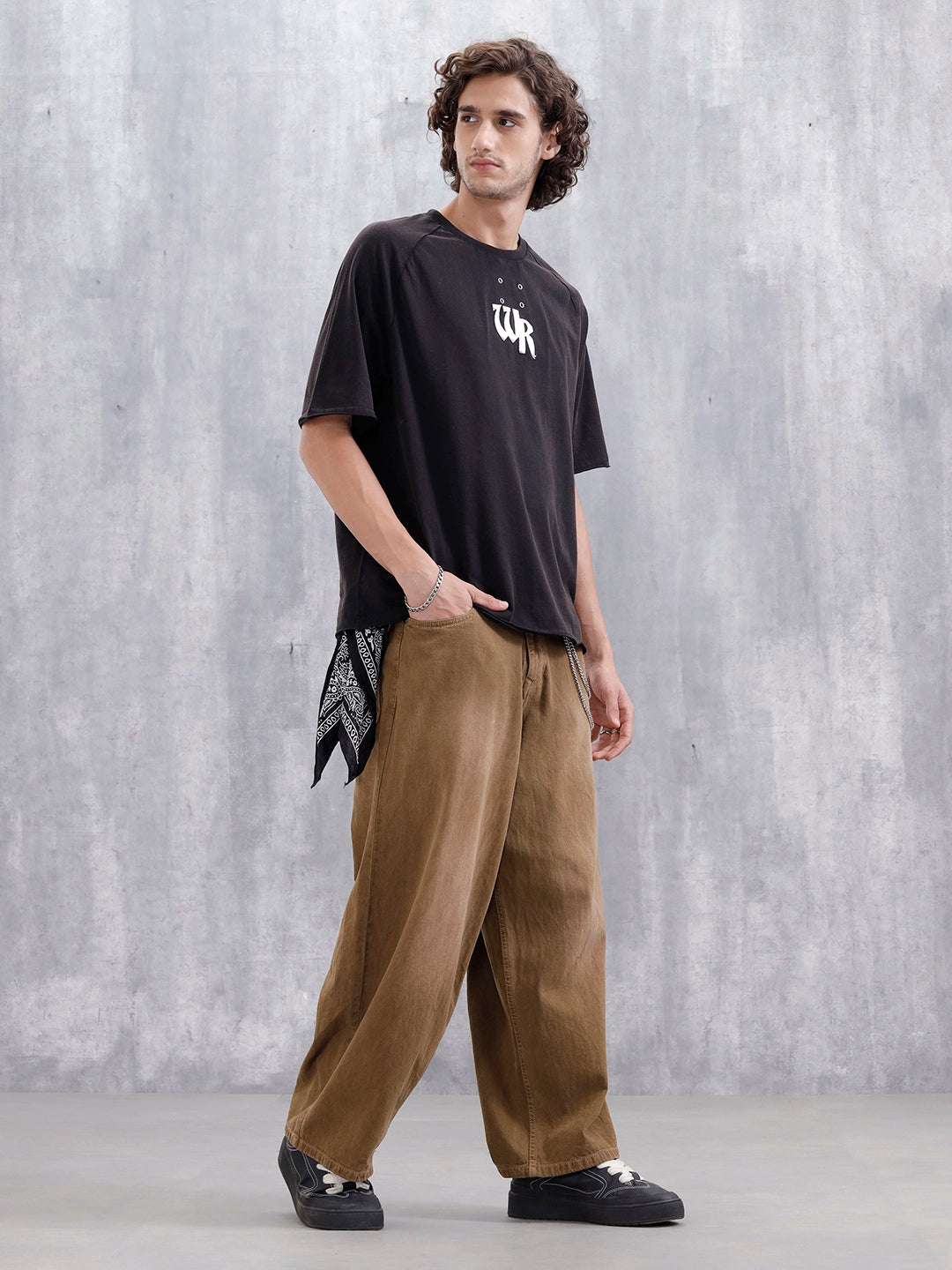 Men Casual Oversized Fit Tshirt With Applique Patch | Black