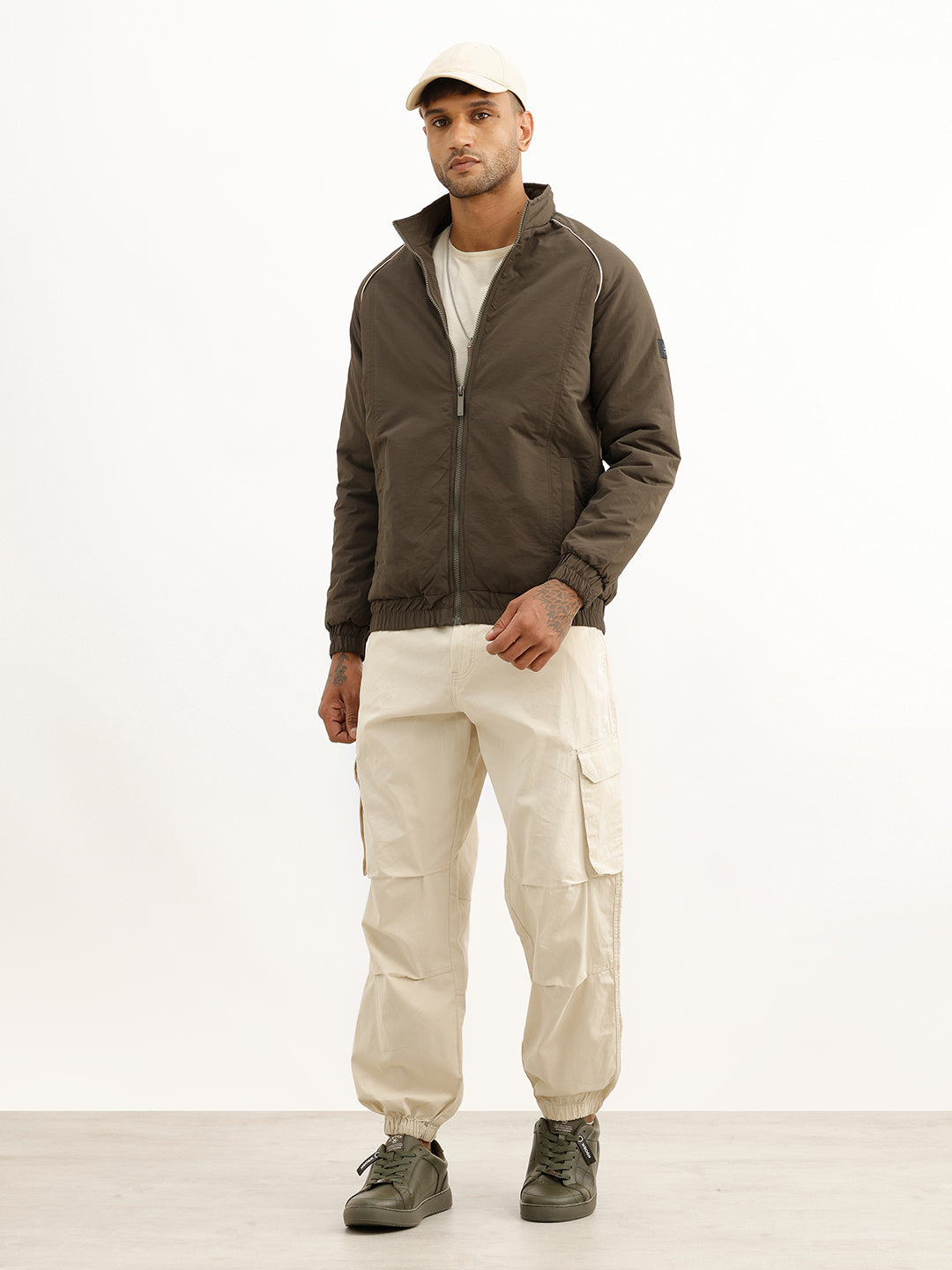 Solid Regular Fit Zipper Puffer Jacket | Green
