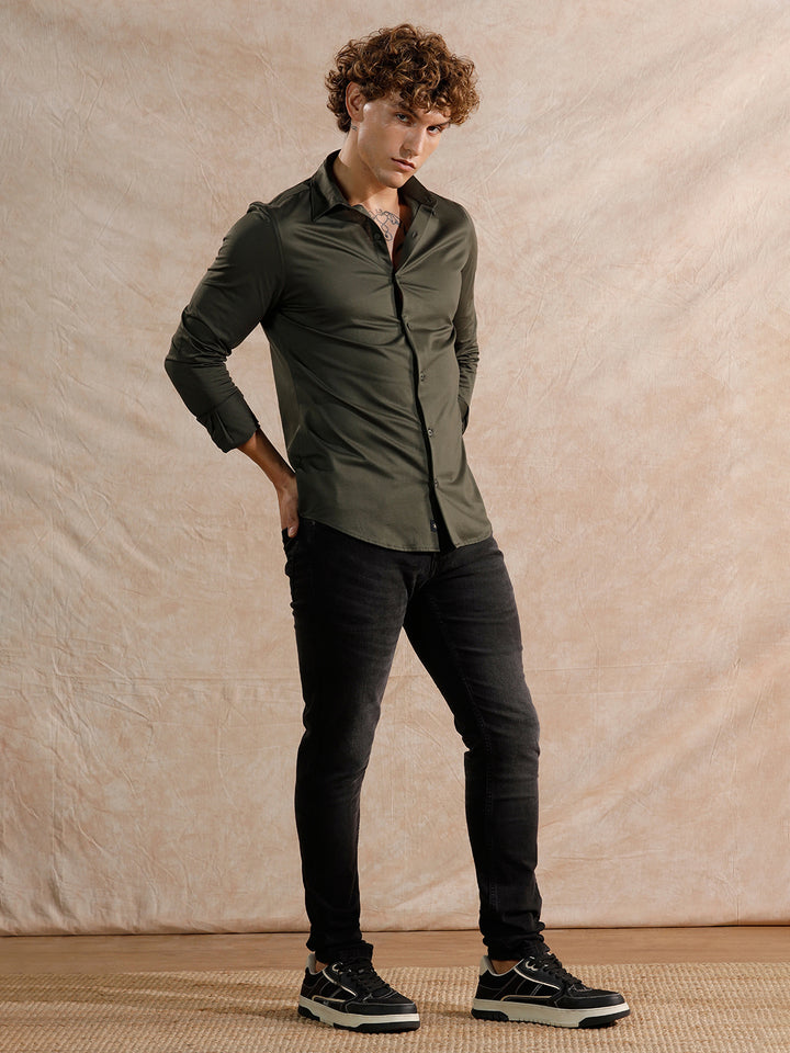 Solid Heavy Fade Slim Tapered Fit Jeans | Black