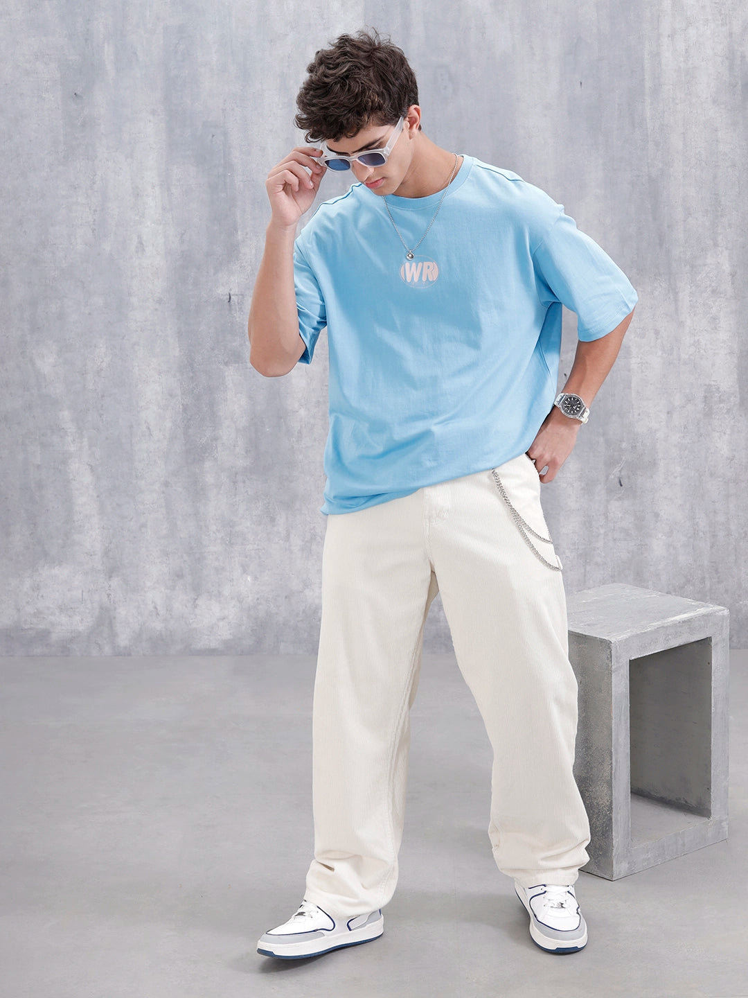 Casual Men Oversized Fit Tee With Graphic | Blue
