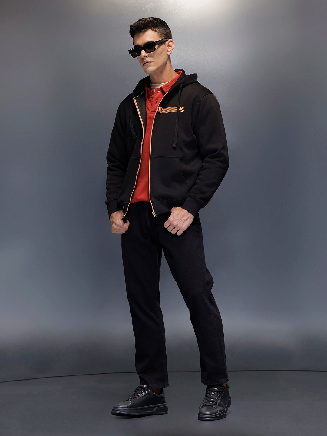 Men's comfort fit sweatshirt with contract zip and print design | Black