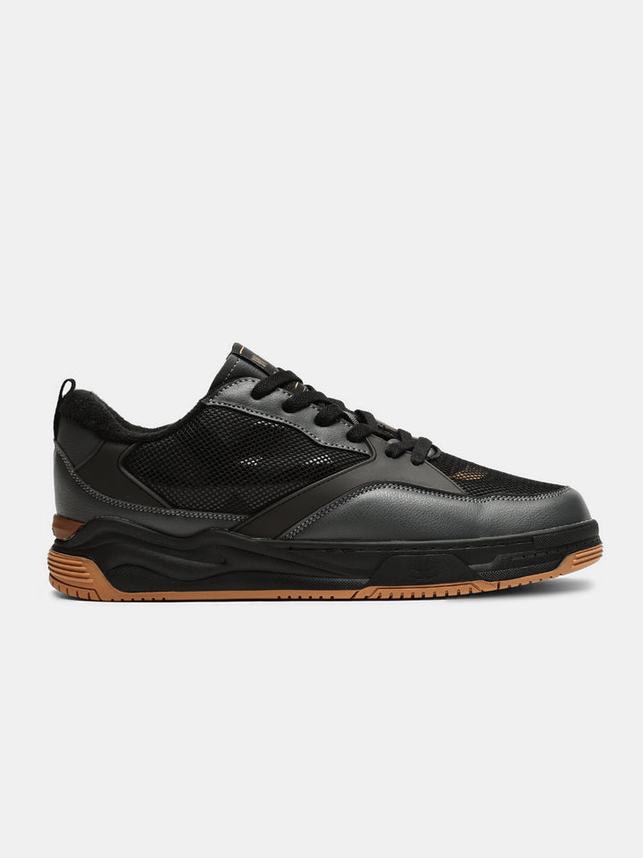 Sneakers | Manhattan Goldstrike