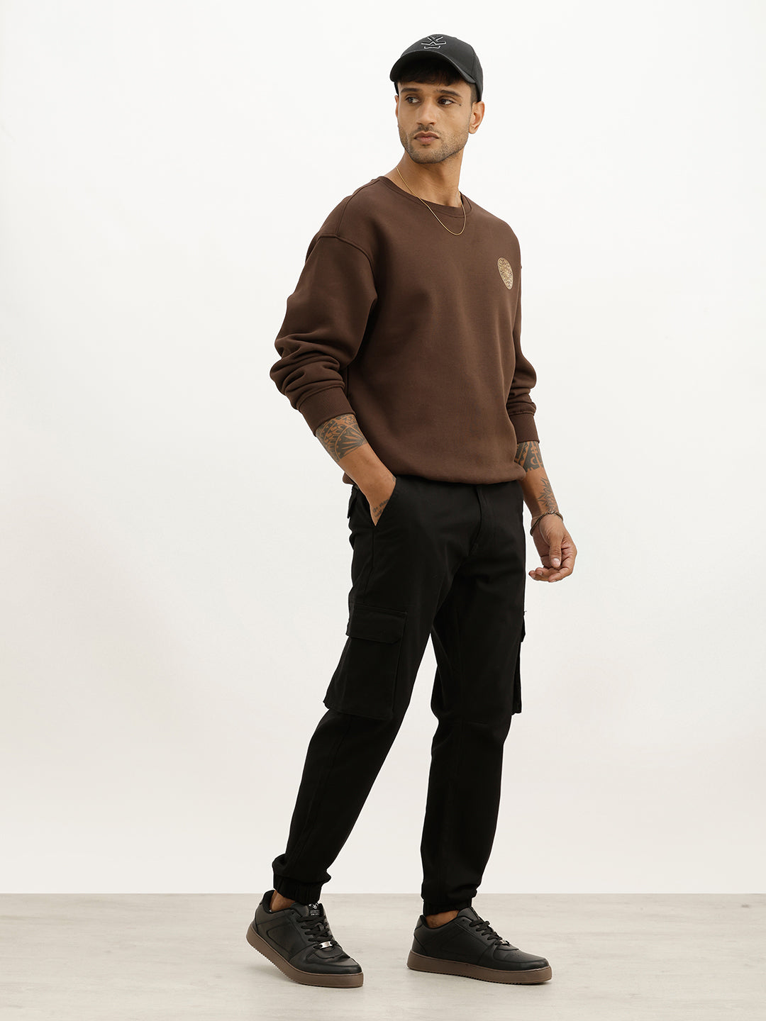 Solid Slim Fit Cargo Jogger | Black
