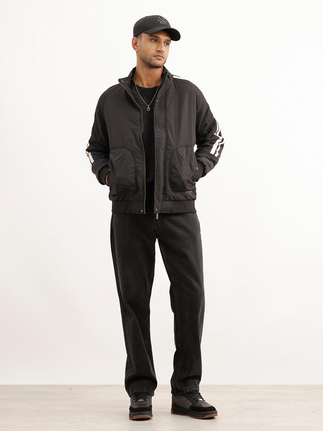 Classic Comfor Fit Puffer Jacket | Black