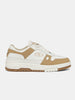 Sneakers  |  Greyhound Tanline