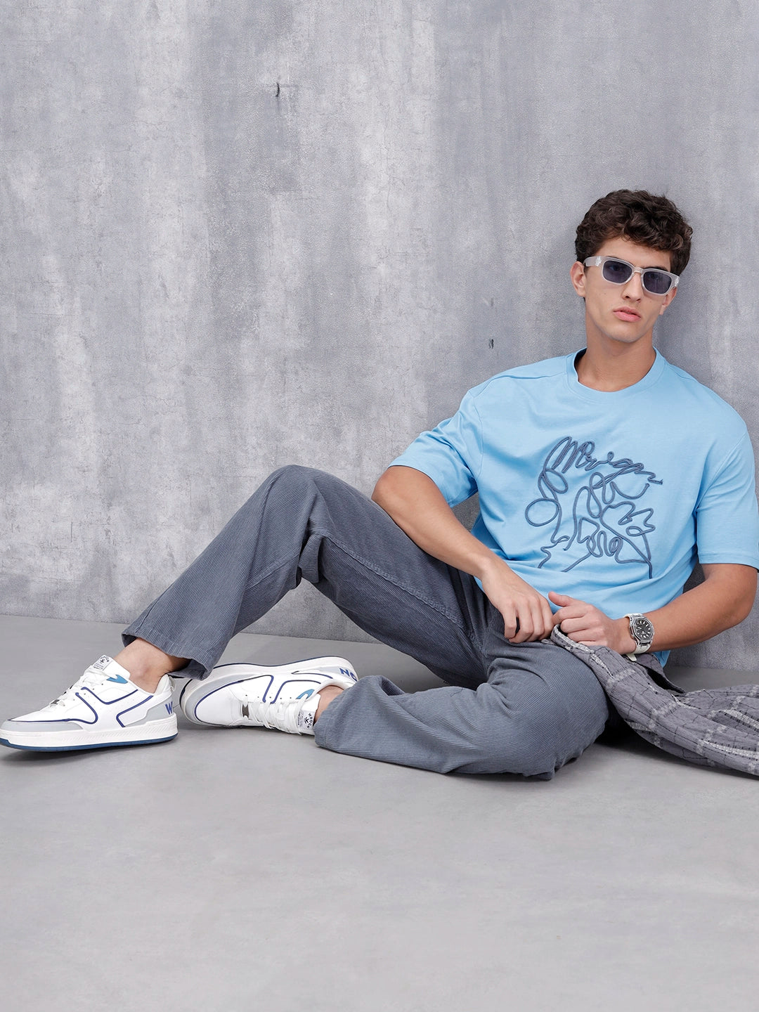 Casual Men Oversized Fit Tee With Cord Detailing | Blue