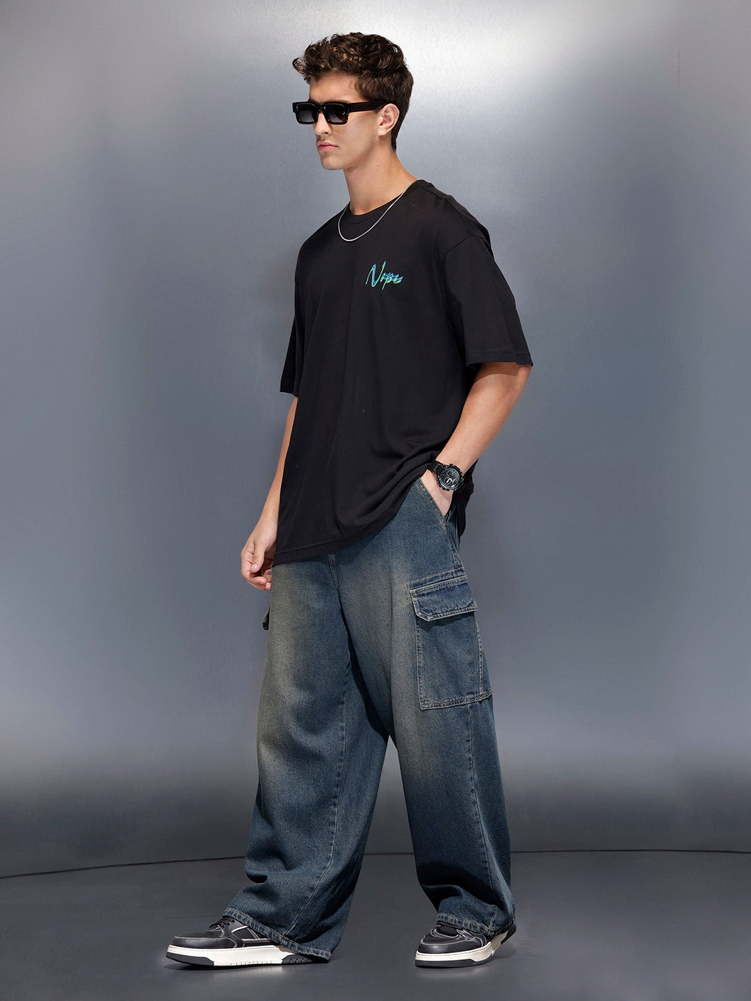 Men’s oversized black t-shirt with minimal chest print | Black