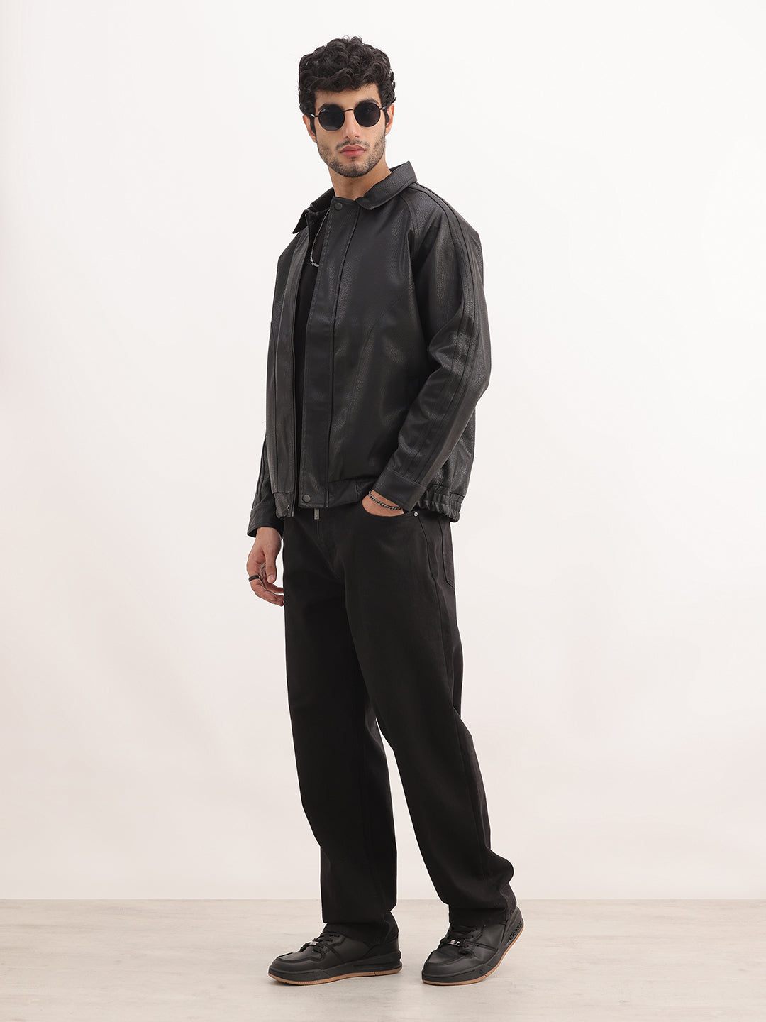 Solid Comfort Fit Zipper Jacket | Black