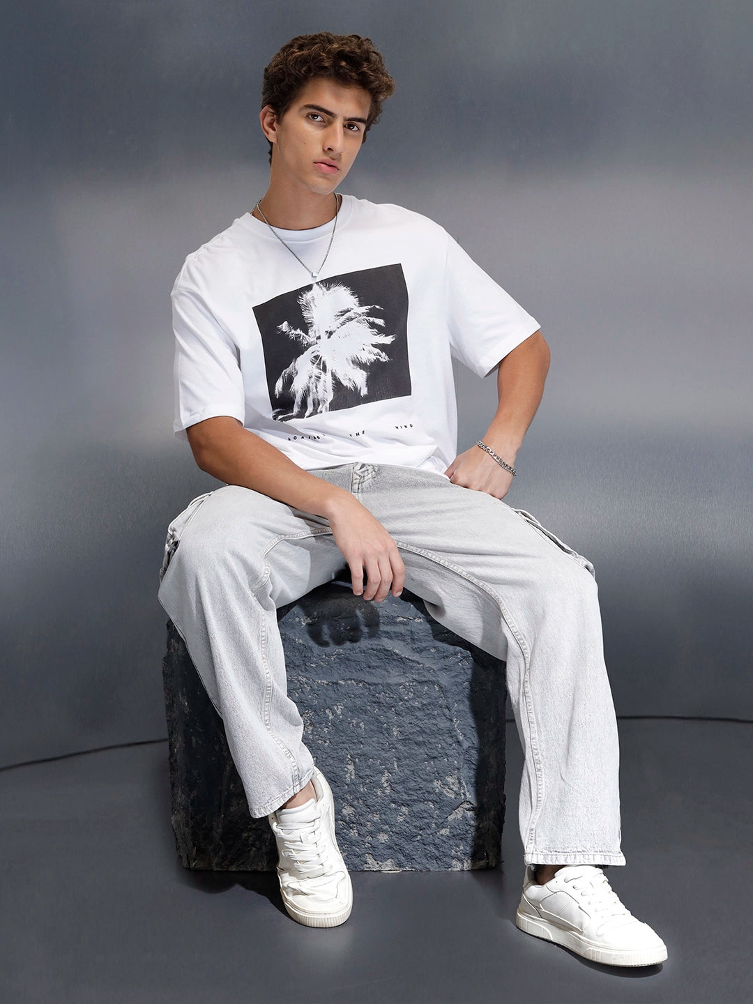 Men's casual graphic print oversize t-shirt  | White