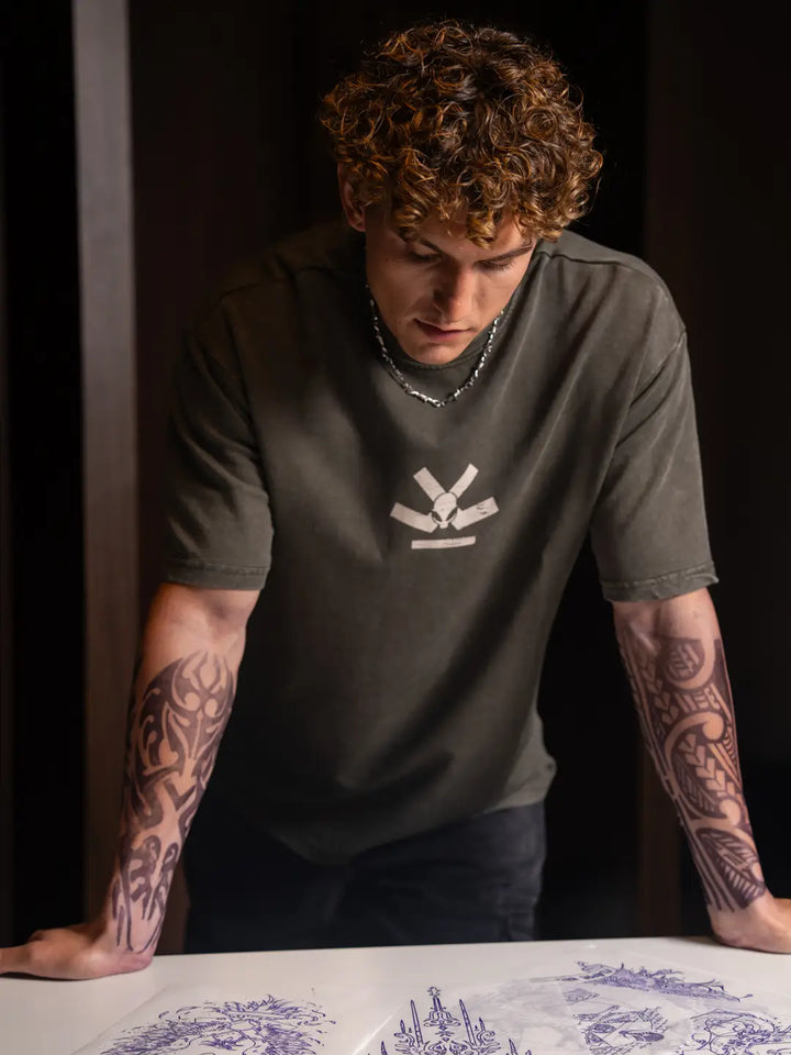 Wrogn X Aliens - The Guardian’s Rebirth | Olive