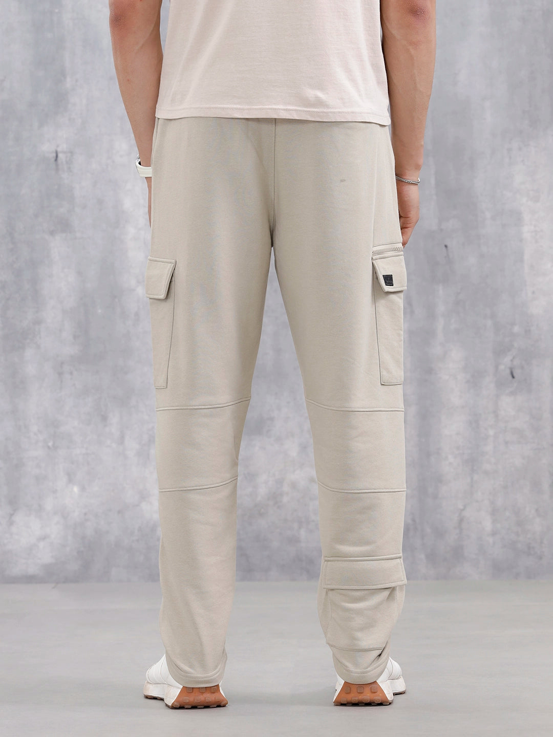 Men’s Relaxed Fit Knit Jogger With Utility Pockets | Grey