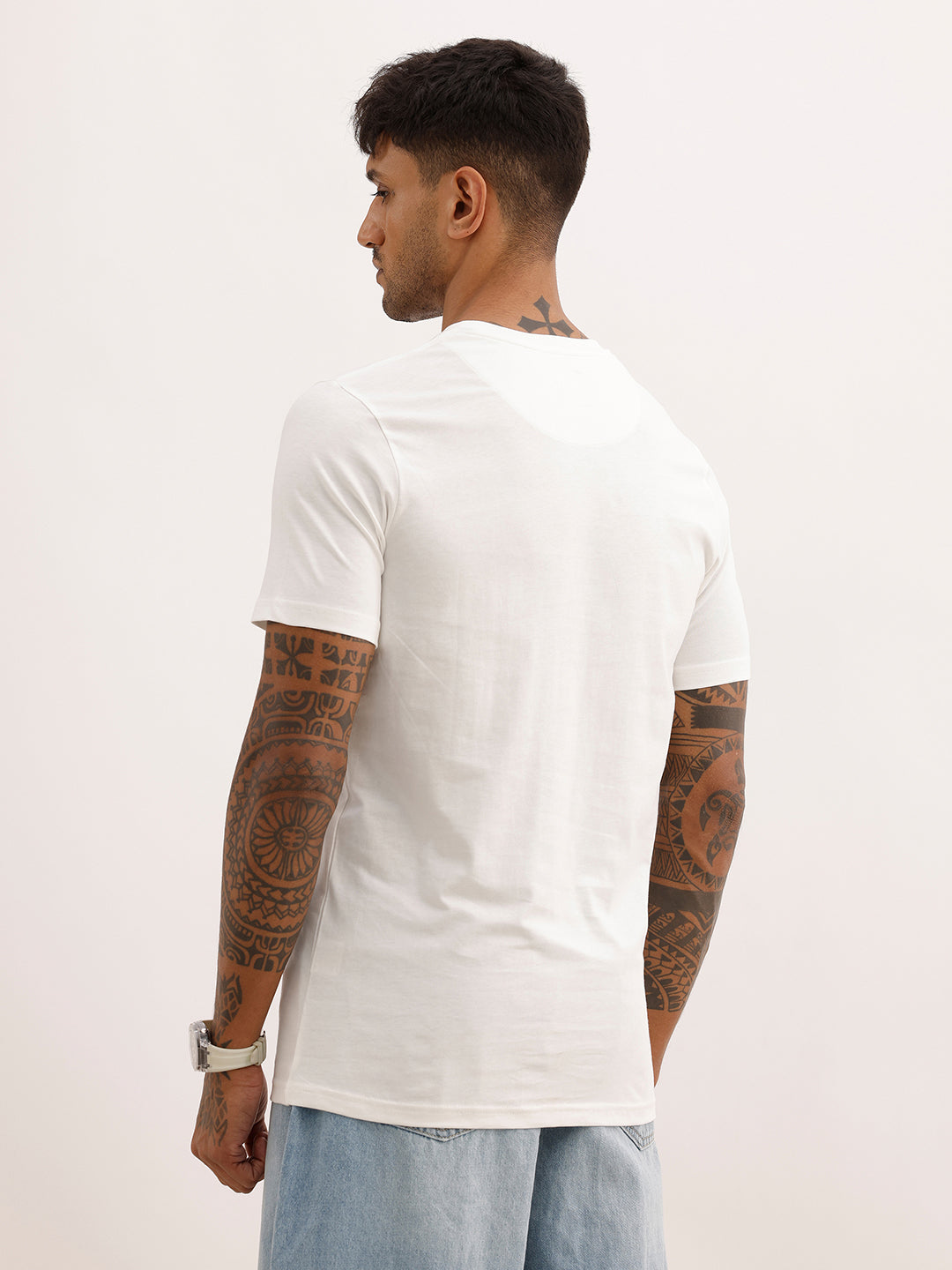 Slim Fit Patch Detail T-Shirt | Off White | WTS02HSSL1583S