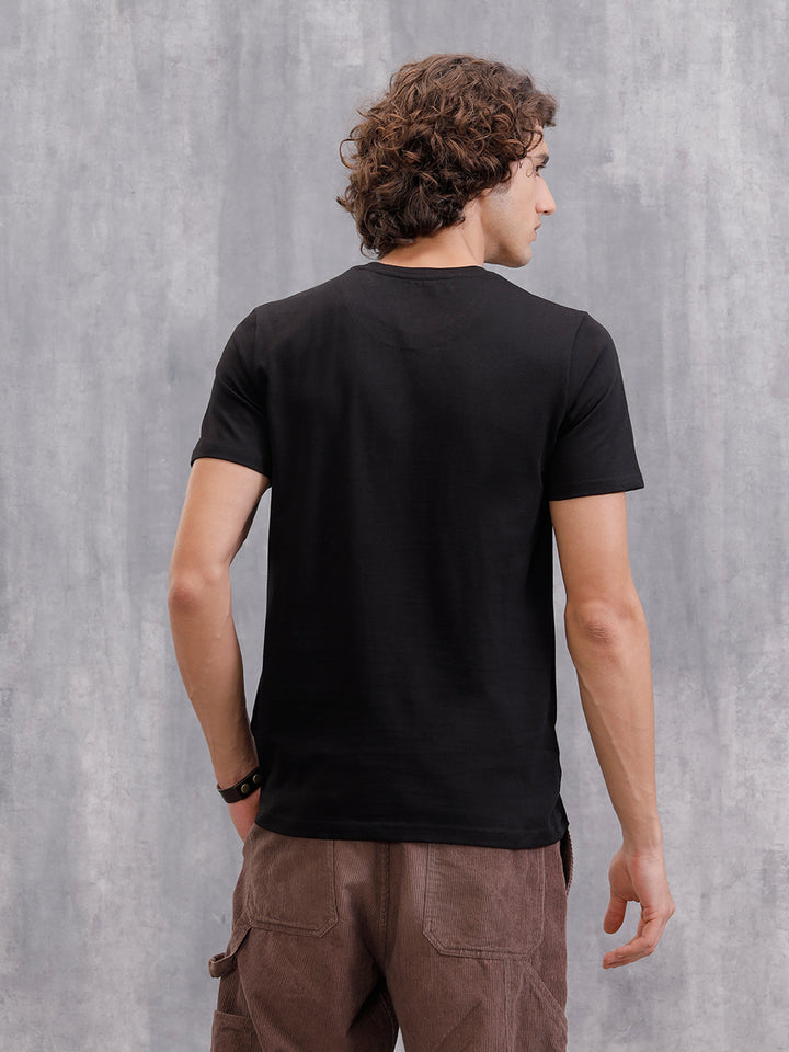 Distressed Yarn Look Brand Carrier Crew Neck In Slim Fit | Black