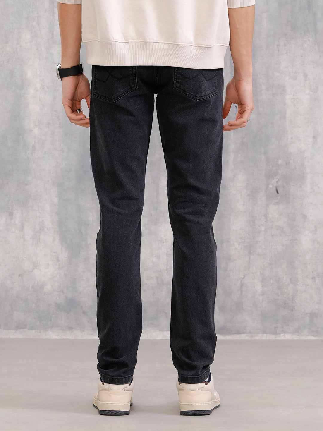 Mild Washed Slim Tapered Jeans I Grey