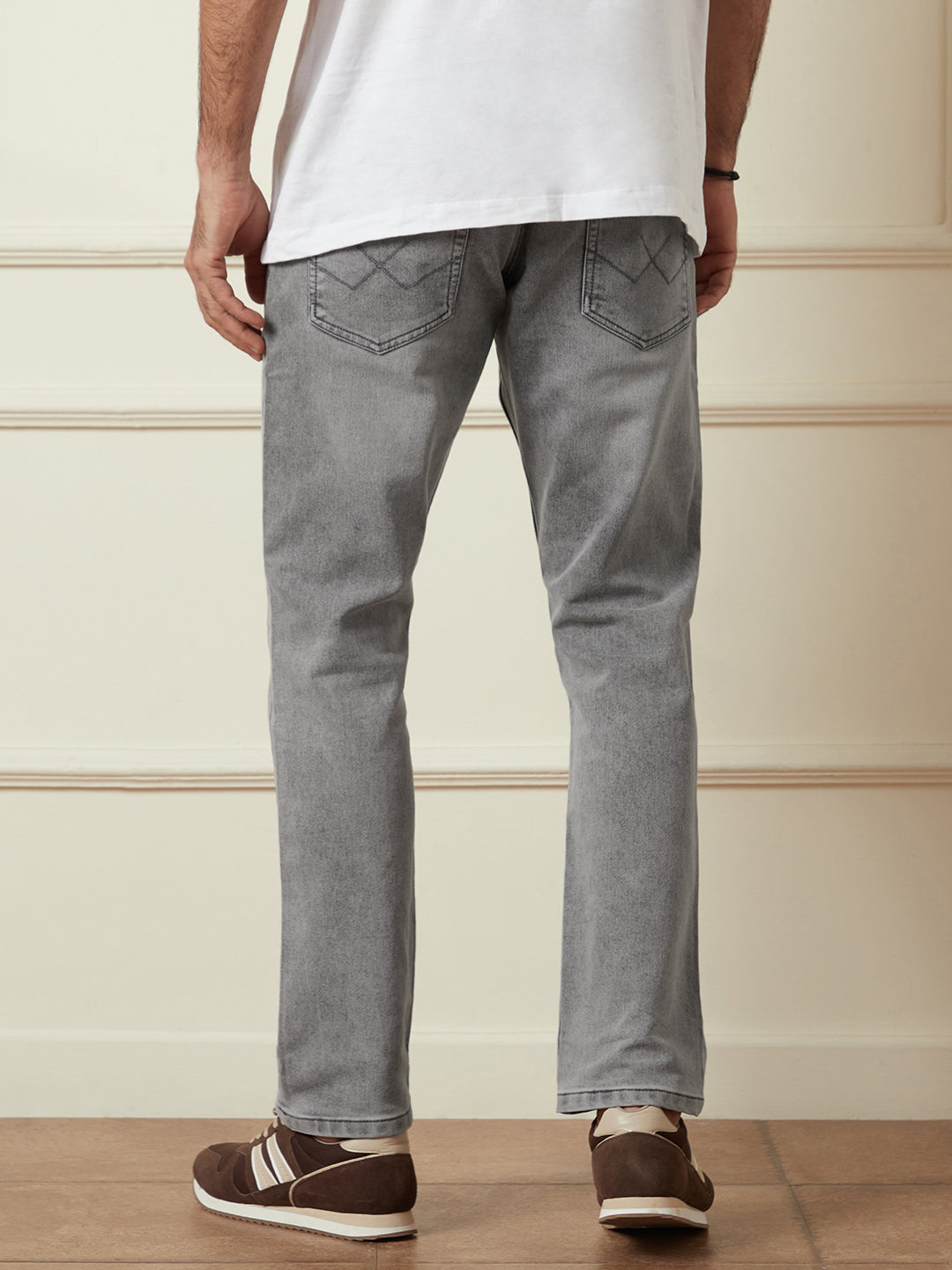 Washed Straight Fit Jeans in Grey