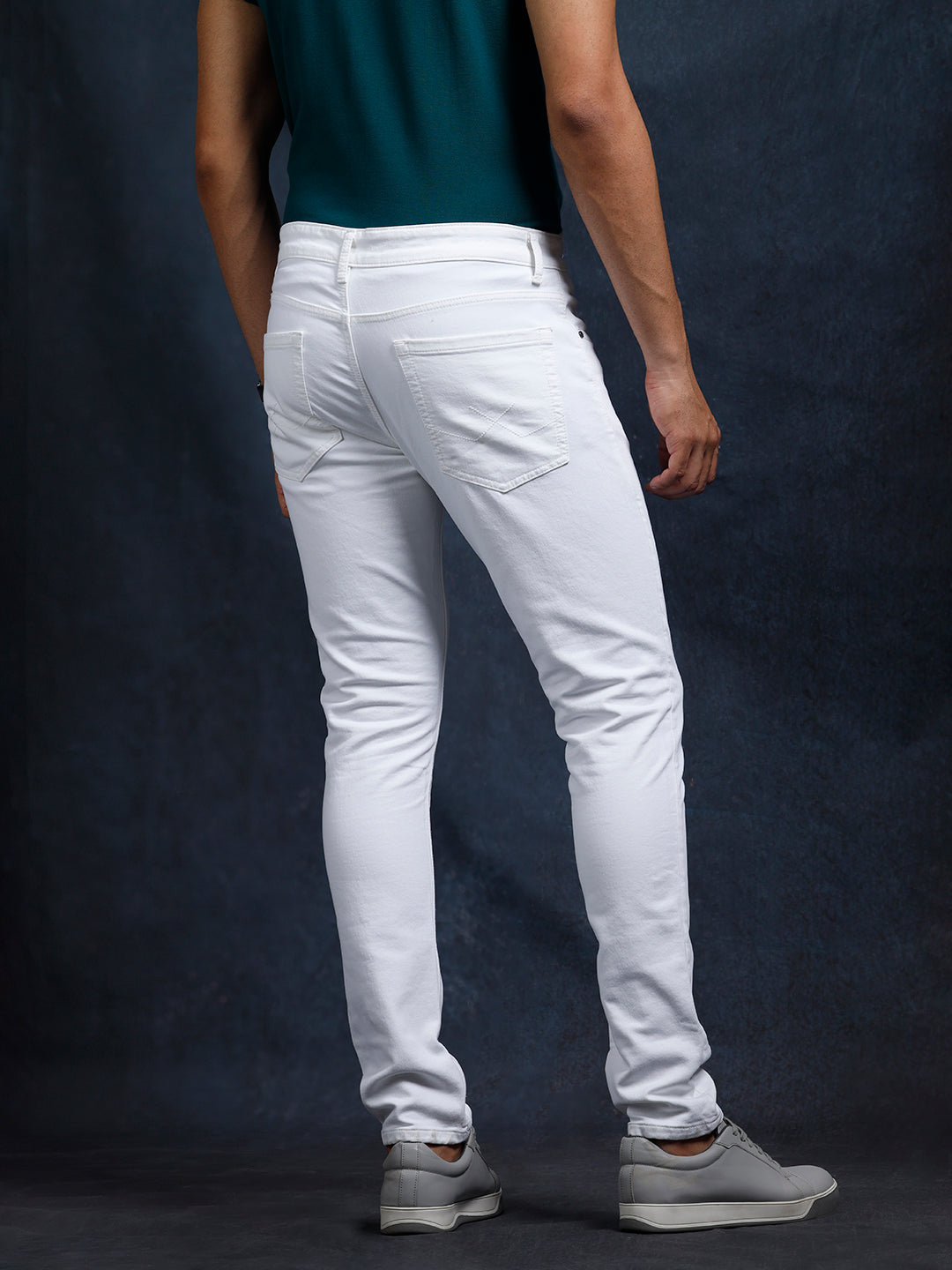 Basic White Slim Fit Jeans