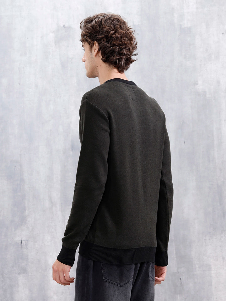 Men's Typo Printed Slim Fit Pullover | Olive