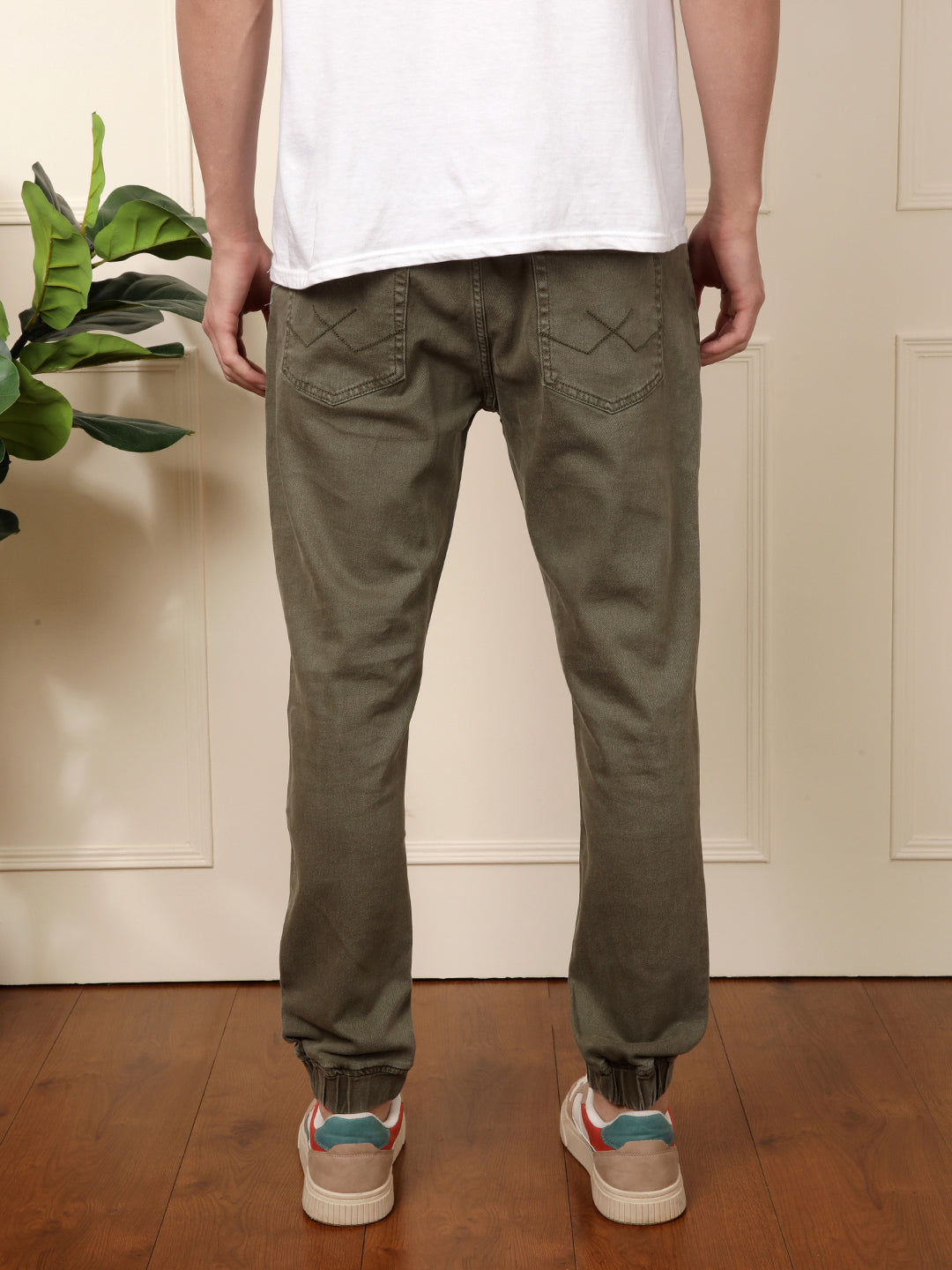 Jogger Fit Denim Jeans in Olive