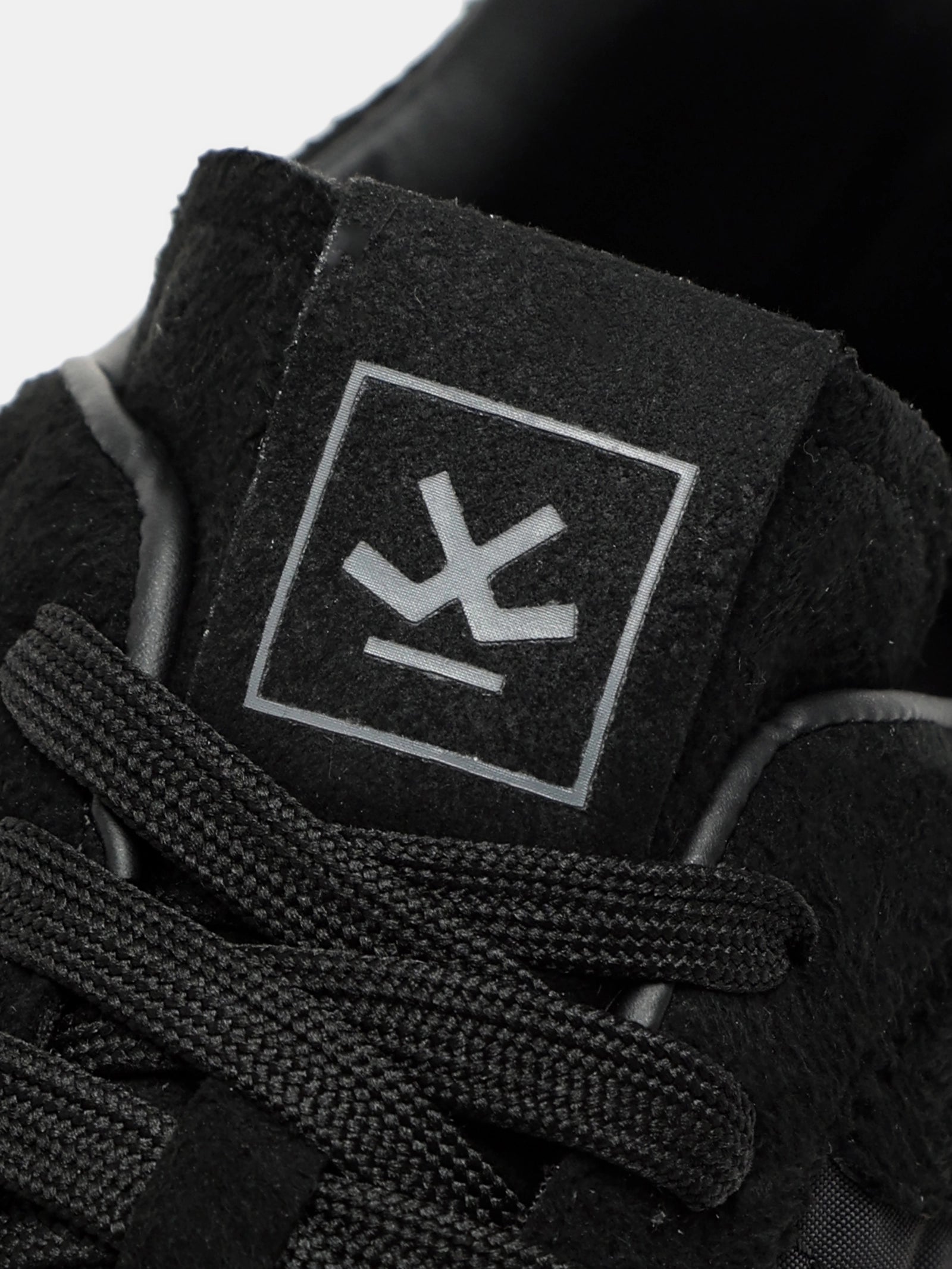 Sneakers | Stinger Eclipse