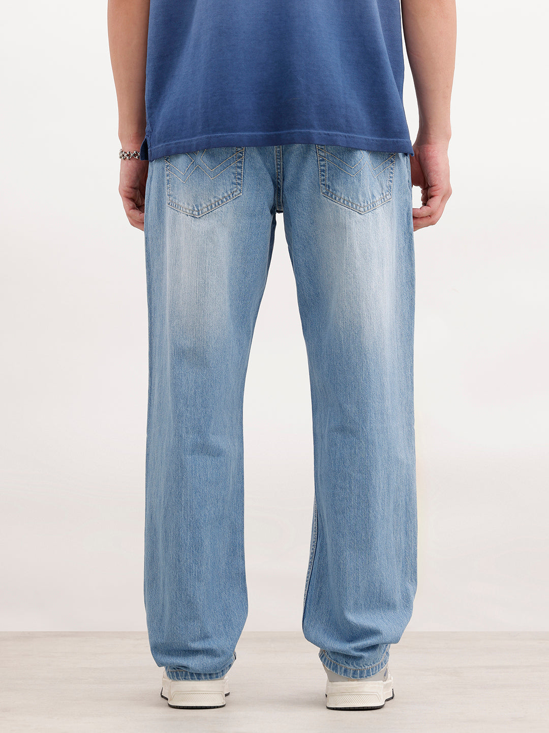 Classic Anti Fit Jeans | Light Blue